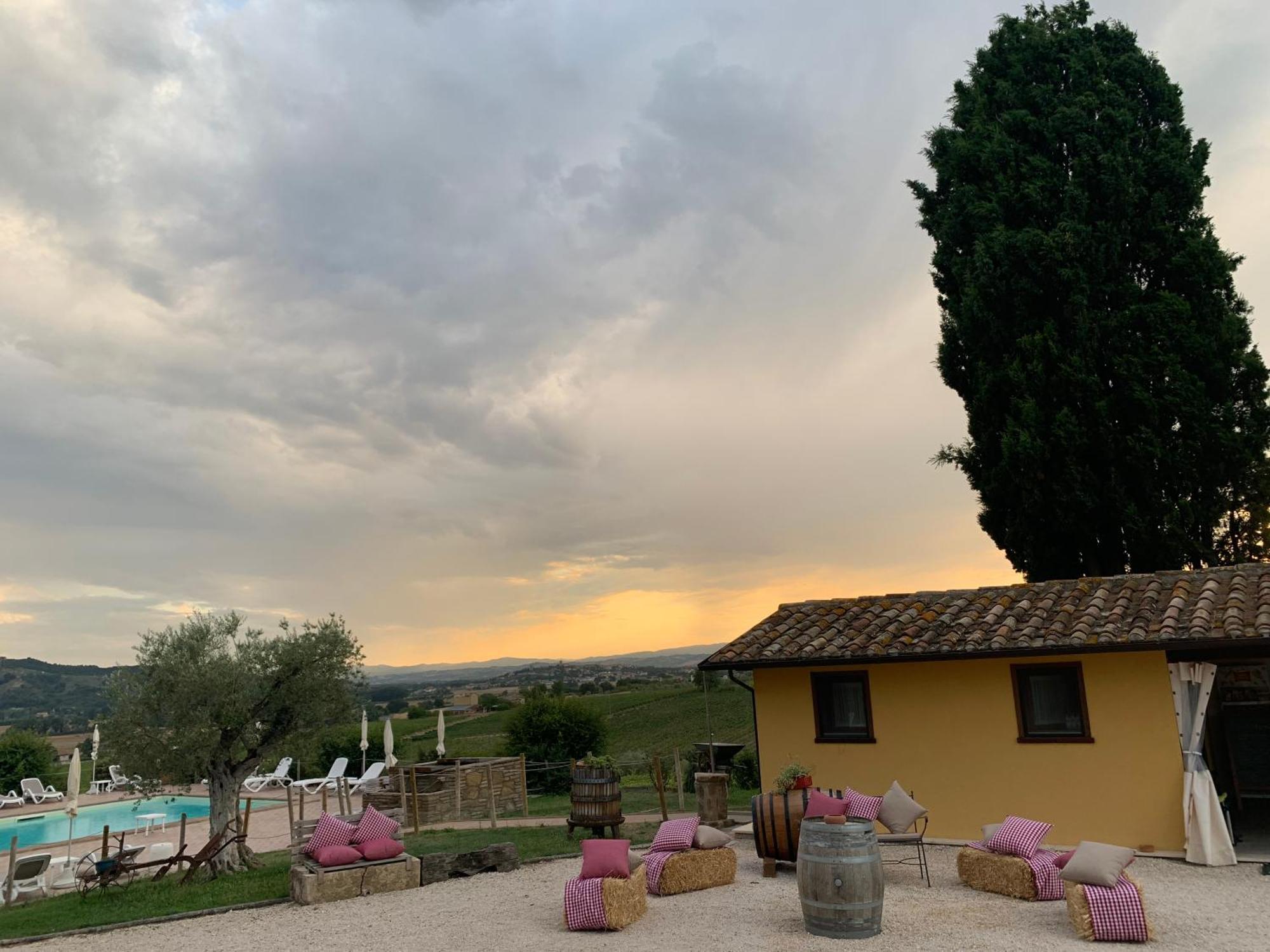 Agriturismo Il Divin Casale Torgiano Ngoại thất bức ảnh